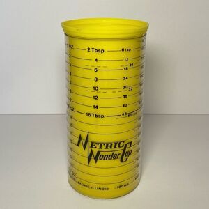 Metric Wonder Cup Wet Dry Yellow Measuring 2 Cup Milmour Vintage